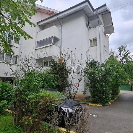 Vs Central Apartment โอโตเปนี ภายนอก รูปภาพ